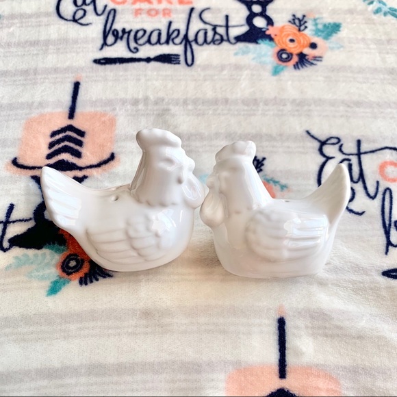 🐓 Rooster Country Ceramic Salt & Pepper Shakers - Picture 5 of 9